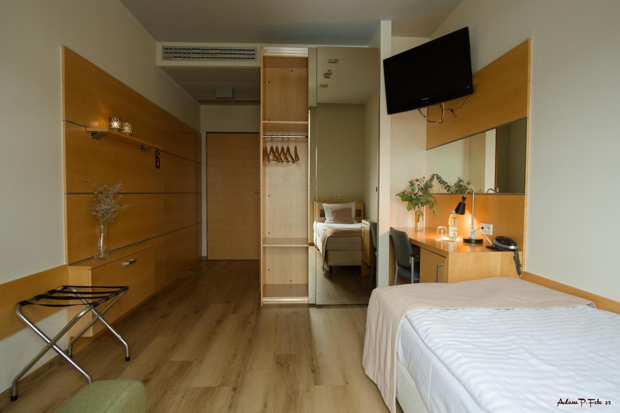 Hotel Kolna クラクフ エクステリア 写真